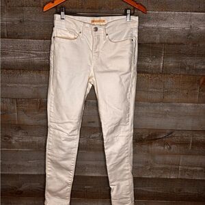 Levi’s size 27 311 shaping skinny white skinny Jeans